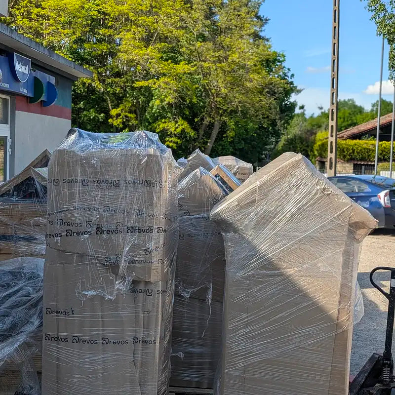 Palety czekają na przewoźnika